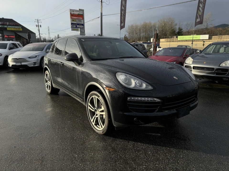 2012 Porsche 958 Cayenne S - Image 2 of 10