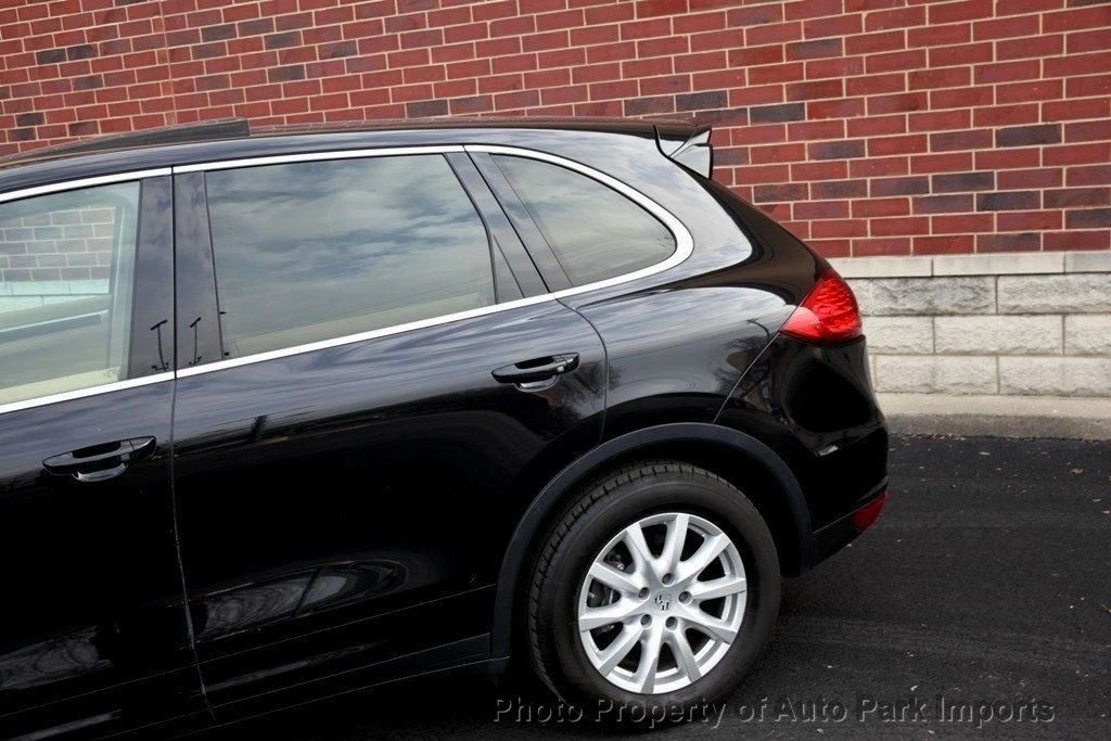 2012 Porsche 958 Cayenne - Image 6 of 12