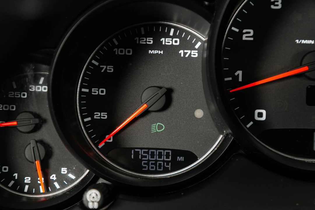 2012 Porsche 958 Cayenne - Image 13 of 21