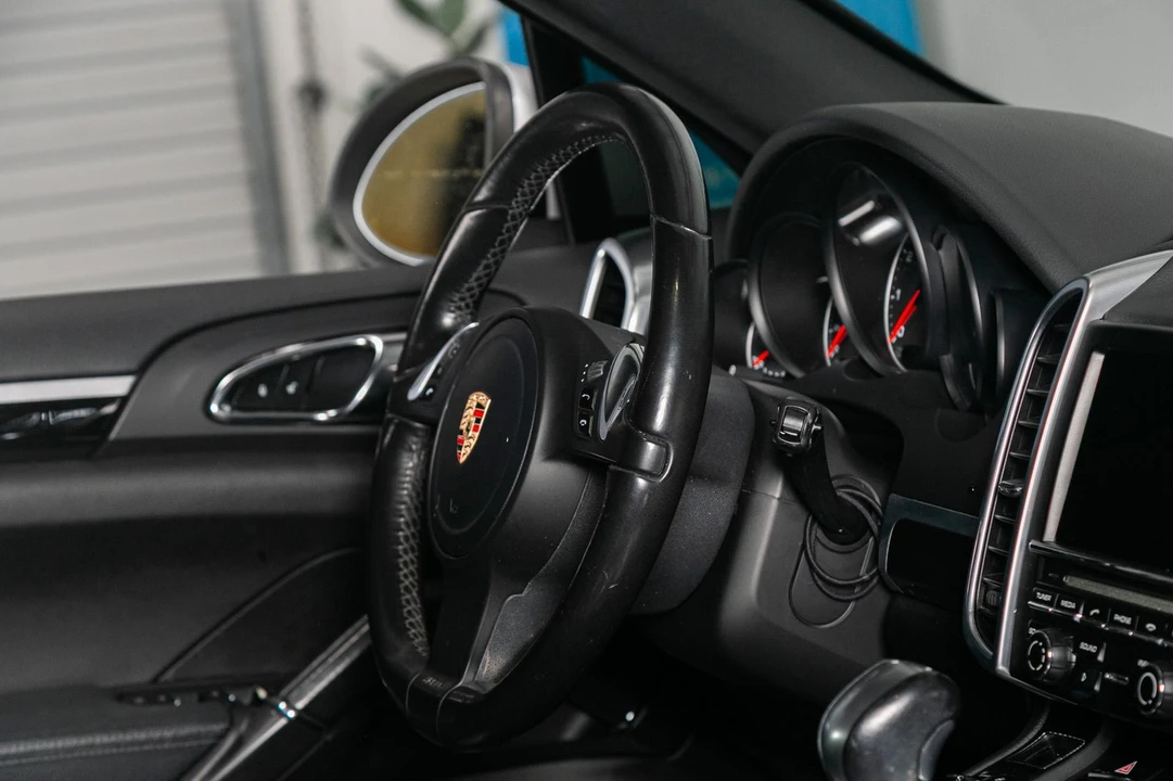 2012 Porsche 958 Cayenne - Image 30 of 31