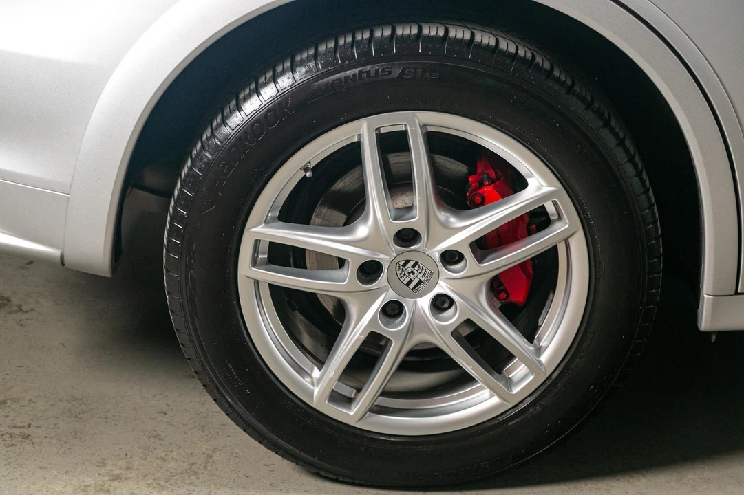 2012 Porsche 958 Cayenne - Image 18 of 31