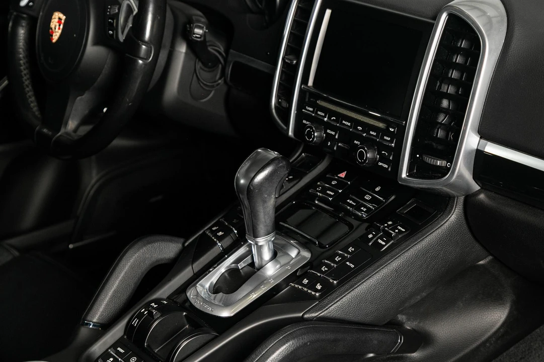 2012 Porsche 958 Cayenne - Image 29 of 31