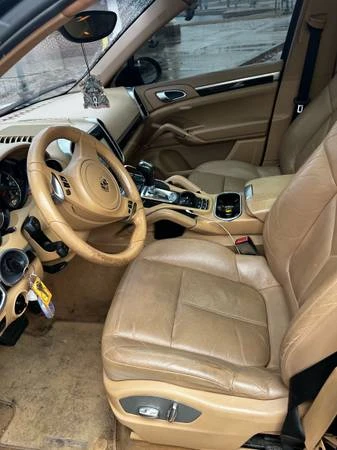 2012 Porsche 958 Cayenne - Image 6 of 14