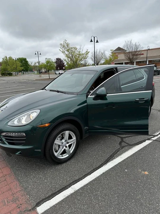 2012 Porsche 958 Cayenne - Image 3 of 3