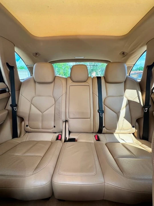 2012 Porsche 958 Cayenne - Image 10 of 20