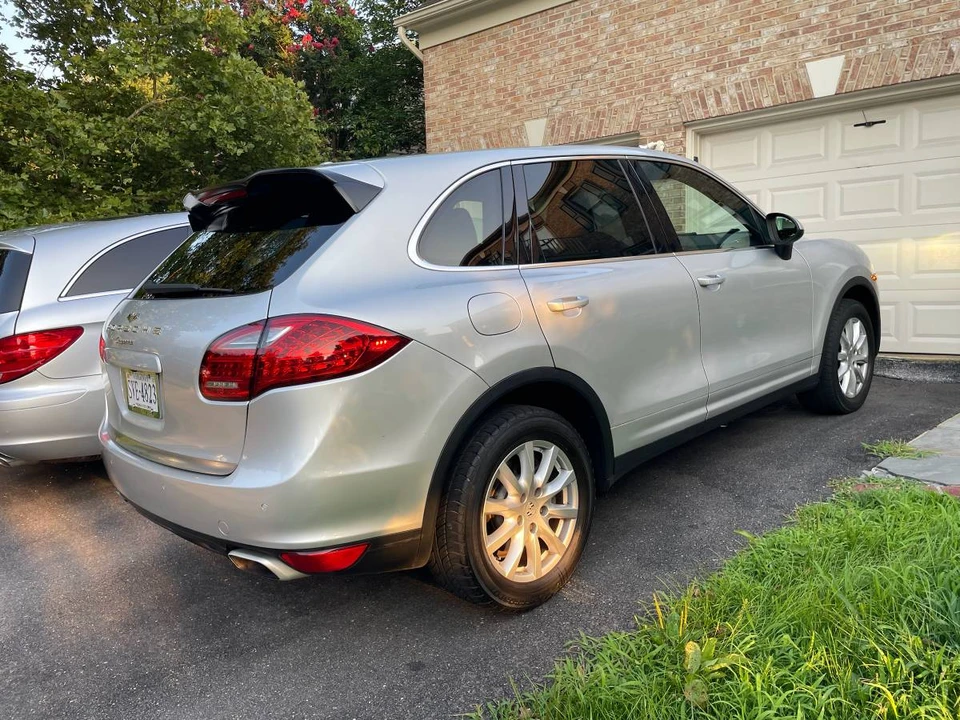 2012 Porsche 958 Cayenne - Image 5 of 24