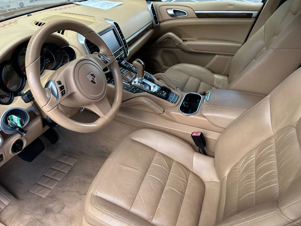2012 Porsche 958 Cayenne - Image 10 of 21
