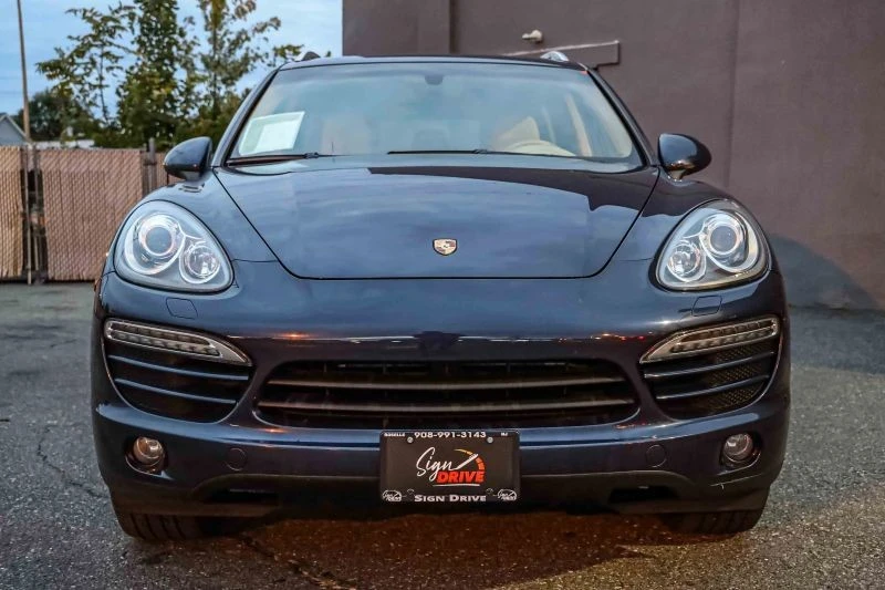 2012 Porsche 958 Cayenne - Image 2 of 12