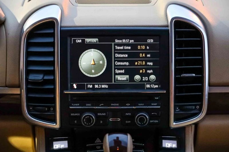 2012 Porsche 958 Cayenne - Image 11 of 12
