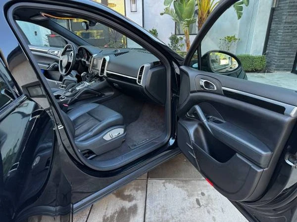 2012 Porsche 958 Cayenne - Image 7 of 18