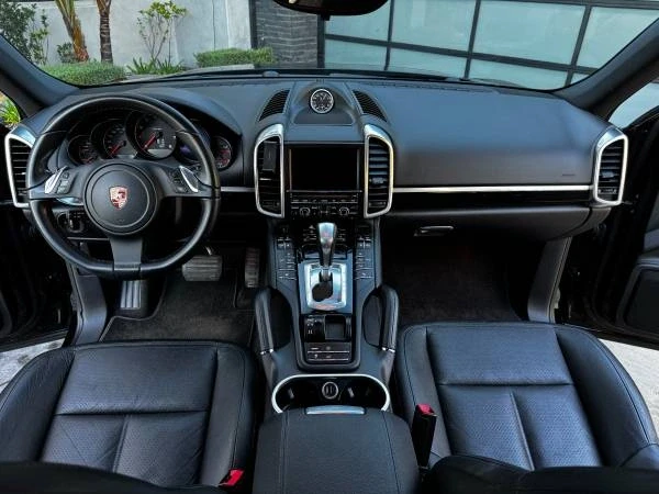 2012 Porsche 958 Cayenne - Image 14 of 18
