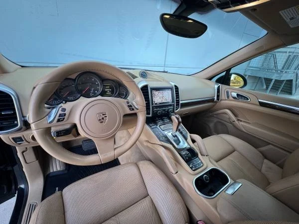 2012 Porsche 958 Cayenne - Image 12 of 19
