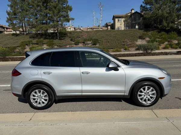 2012 Porsche 958 Cayenne - Image 2 of 19