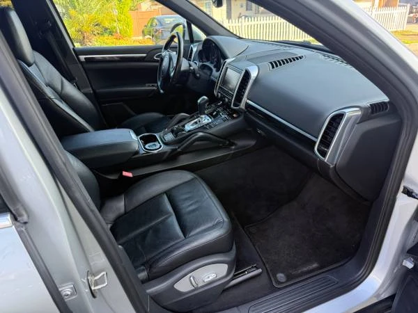 2012 Porsche 958 Cayenne - Image 17 of 21