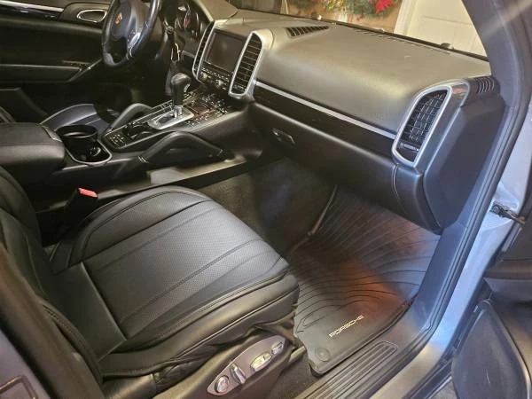 2012 Porsche 958 Cayenne - Image 11 of 18