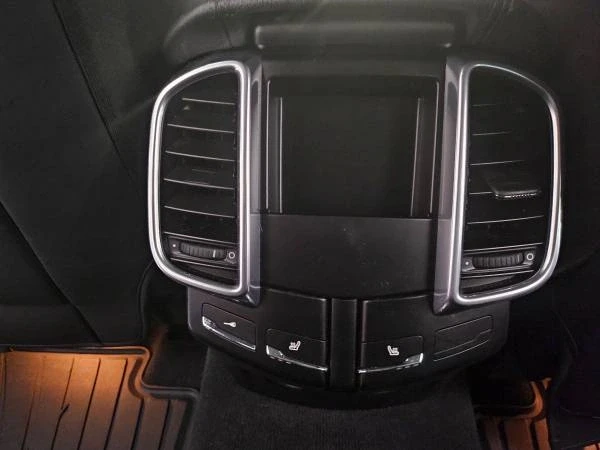 2012 Porsche 958 Cayenne - Image 10 of 18