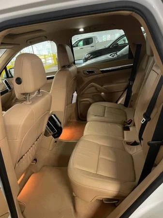2012 Porsche 958 Cayenne - Image 6 of 11