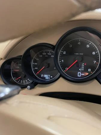 2012 Porsche 958 Cayenne - Image 10 of 11