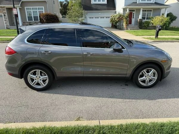 2012 Porsche 958 Cayenne S - Image 3 of 4