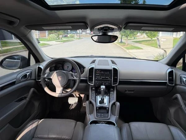2012 Porsche 958 Cayenne S - Image 2 of 4