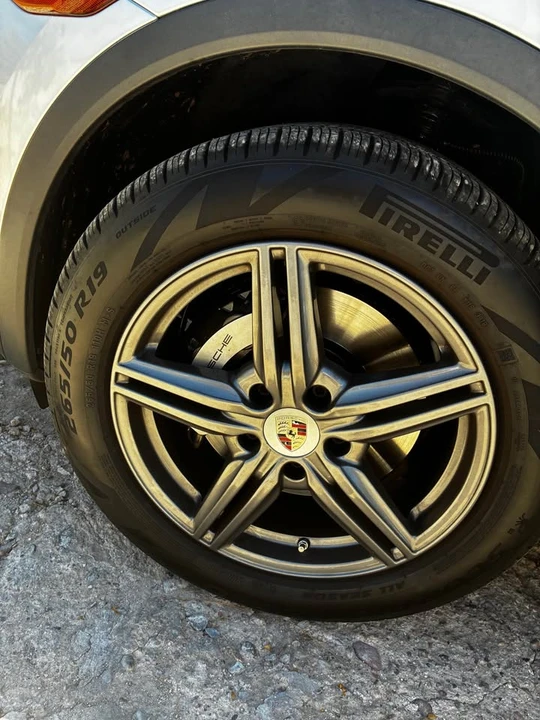 2012 Porsche 958 Cayenne - Image 9 of 10