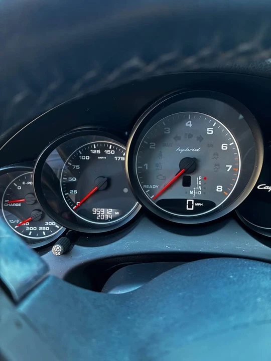 2012 Porsche 958 Cayenne - Image 7 of 10