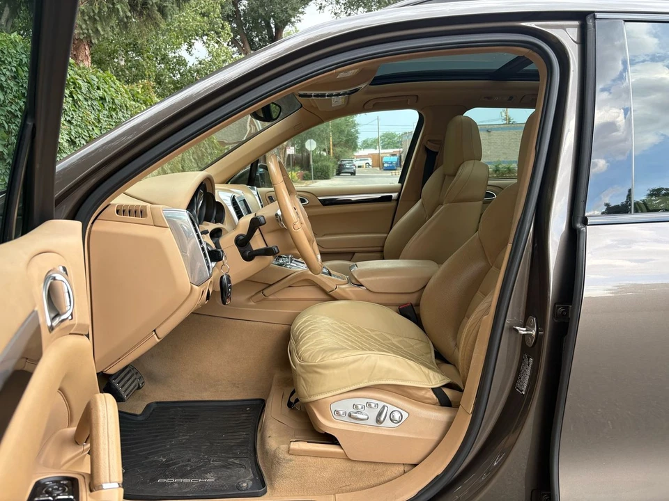 2012 Porsche 958 Cayenne - Image 16 of 16