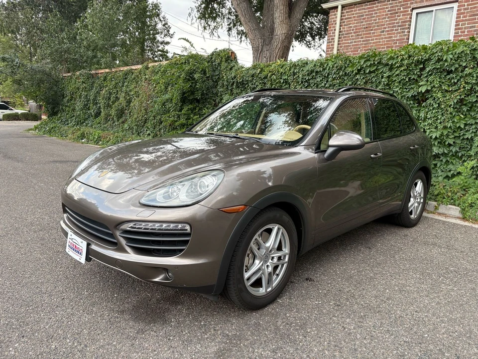 2012 Porsche 958 Cayenne - Image 2 of 16