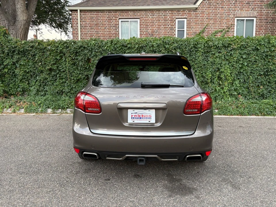 2012 Porsche 958 Cayenne - Image 8 of 16