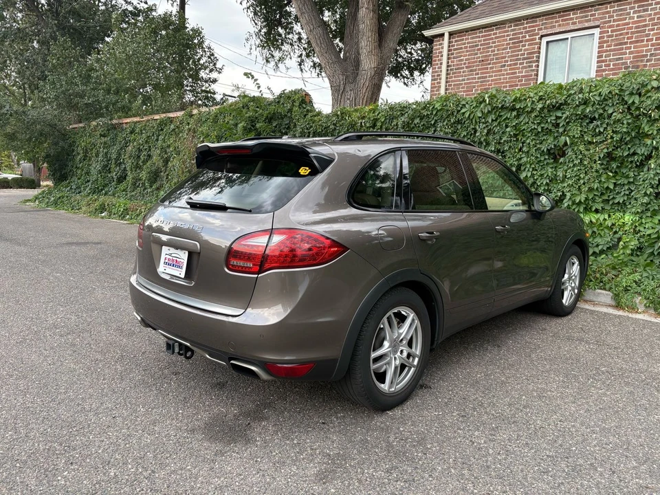 2012 Porsche 958 Cayenne - Image 7 of 16