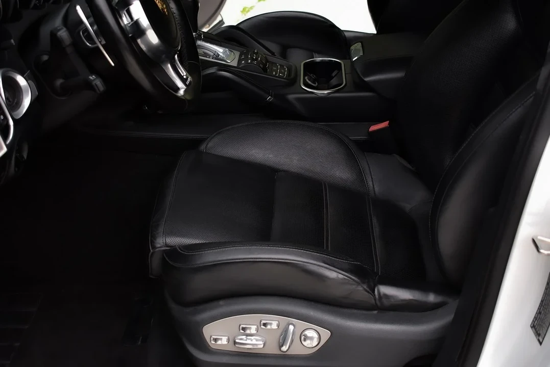 2012 Porsche 958 Cayenne Turbo - Image 18 of 31