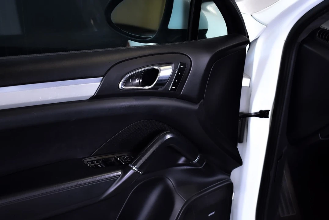 2012 Porsche 958 Cayenne Turbo - Image 26 of 31