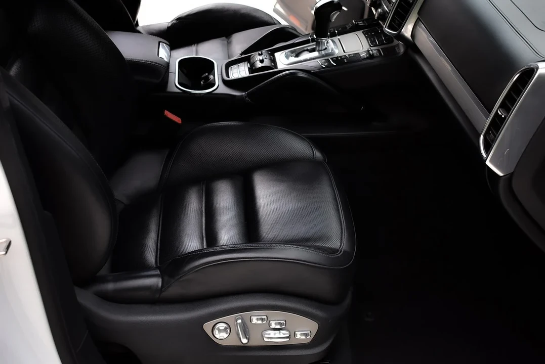 2012 Porsche 958 Cayenne Turbo - Image 29 of 31