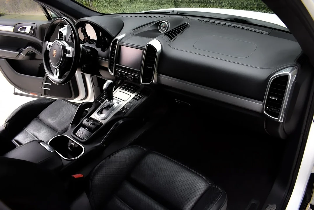 2012 Porsche 958 Cayenne Turbo - Image 30 of 31
