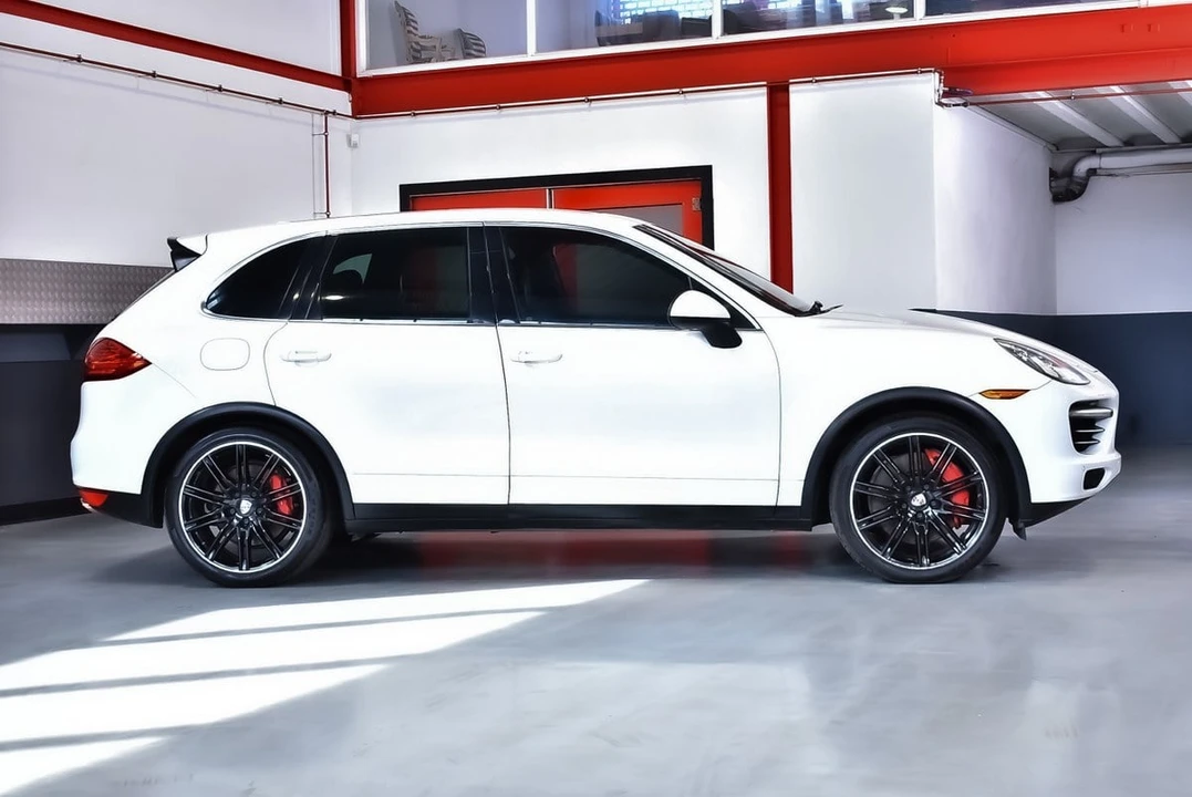 2012 Porsche 958 Cayenne Turbo - Image 10 of 31