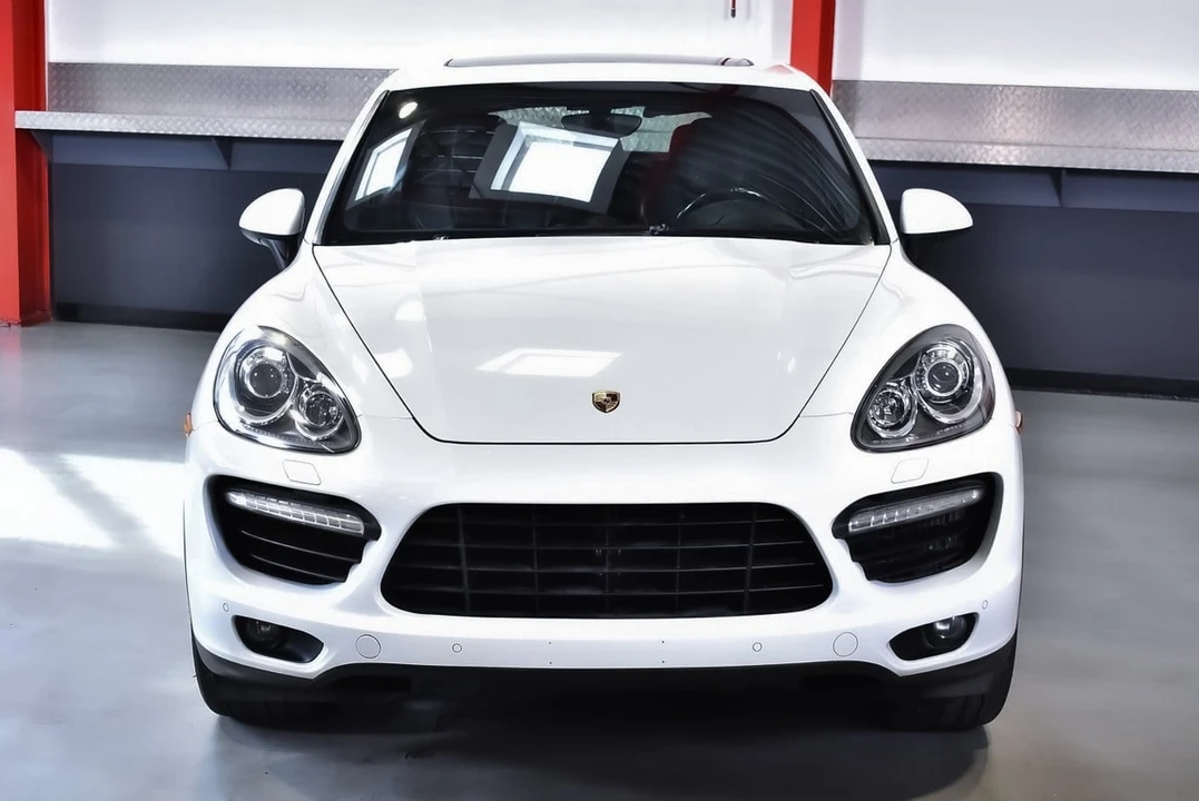 2012 Porsche 958 Cayenne Turbo - Image 2 of 31