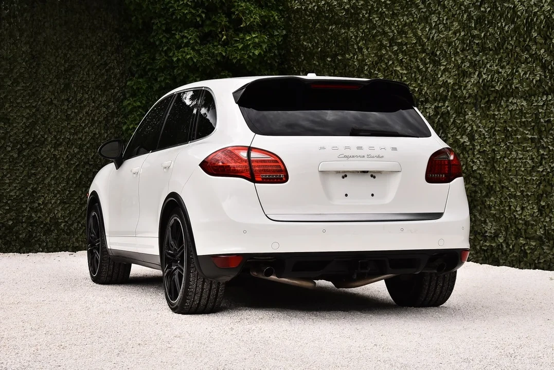2012 Porsche 958 Cayenne Turbo - Image 9 of 31