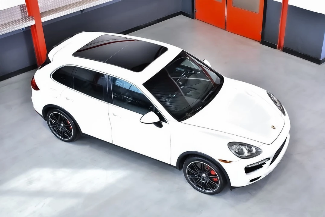 2012 Porsche 958 Cayenne Turbo - Image 12 of 31