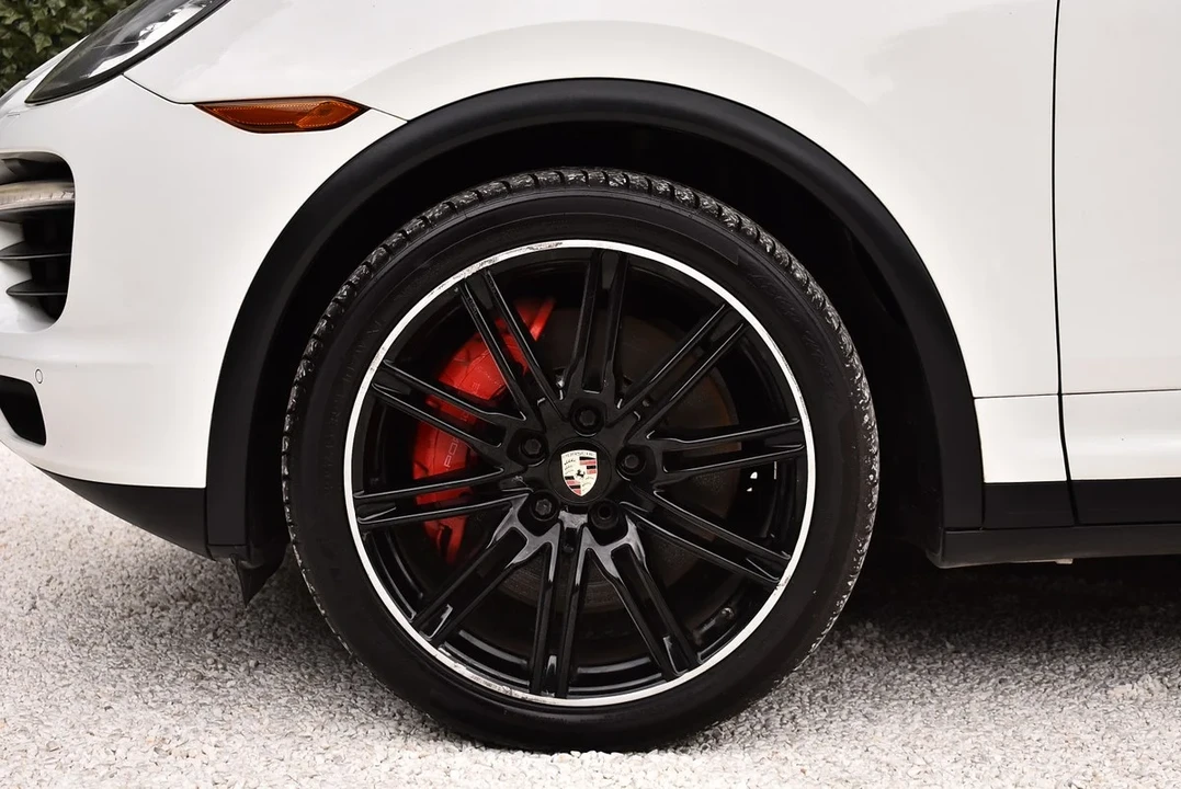 2012 Porsche 958 Cayenne Turbo - Image 12 of 31
