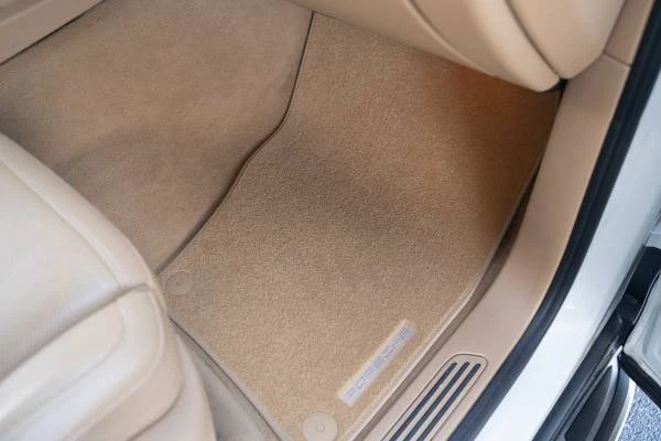 2012 Porsche 958 Cayenne - Image 14 of 16