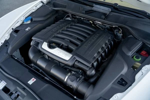 2012 Porsche 958 Cayenne - Image 15 of 16