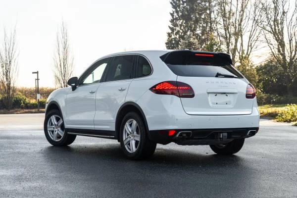 2012 Porsche 958 Cayenne - Image 3 of 16