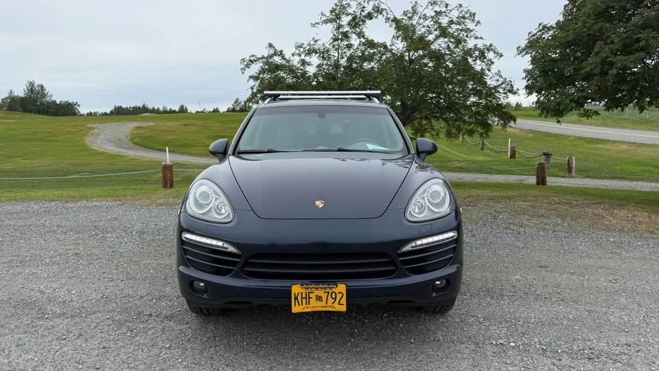 2012 Porsche 958 Cayenne - Image 2 of 17