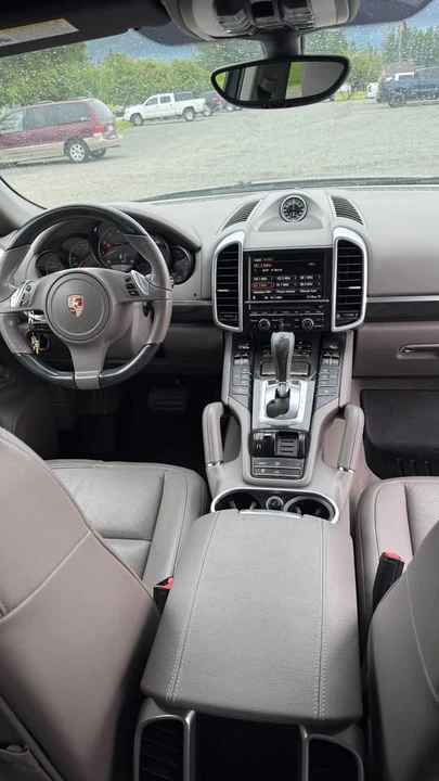 2012 Porsche 958 Cayenne - Image 13 of 17