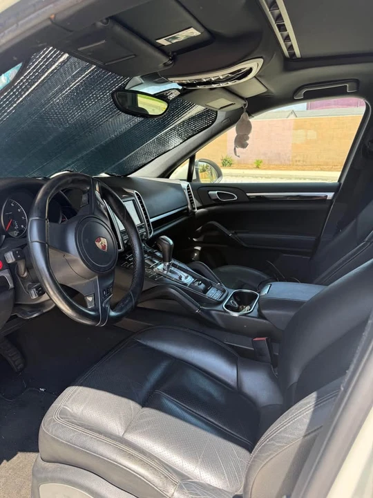 2012 Porsche 958 Cayenne S - Image 5 of 8