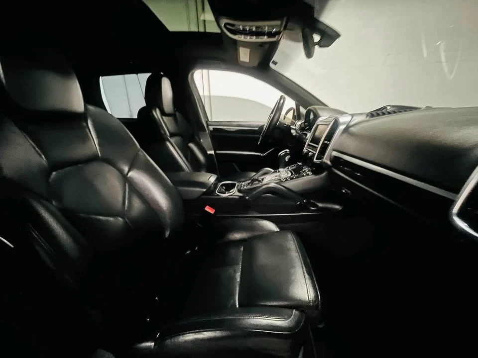 2012 Porsche 958 Cayenne - Image 13 of 20