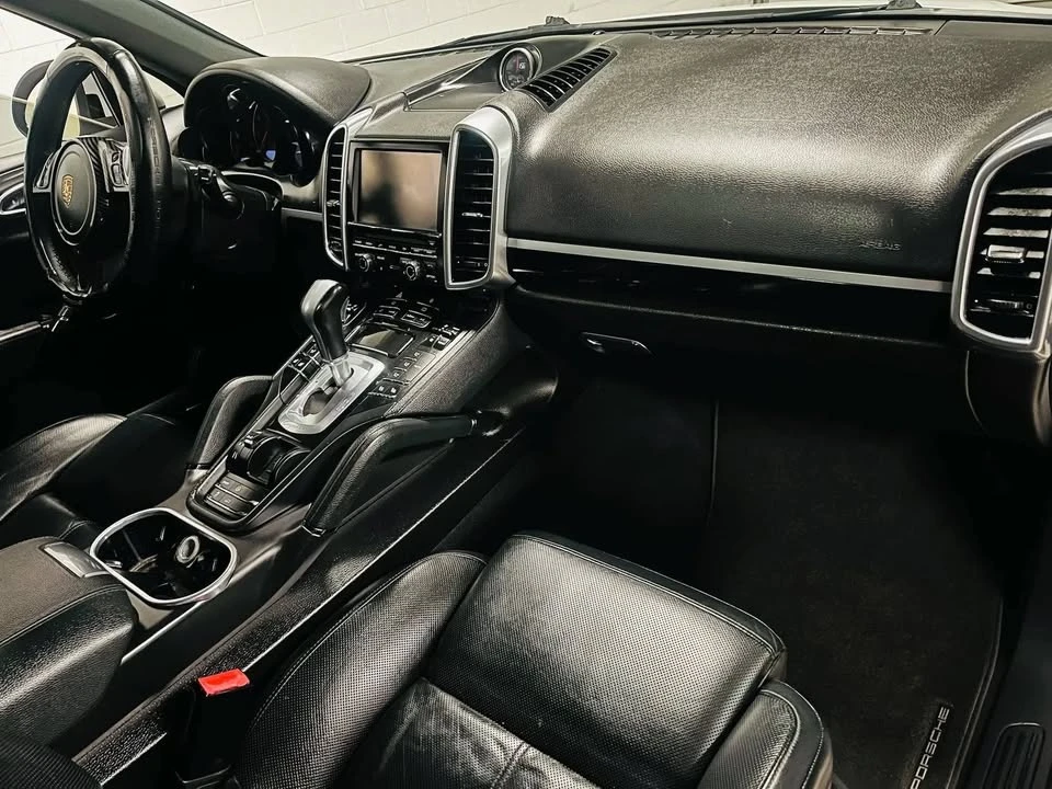 2012 Porsche 958 Cayenne - Image 14 of 20