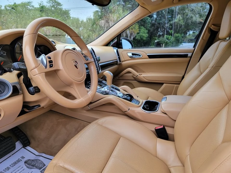 2012 Porsche 958 Cayenne - Image 9 of 15