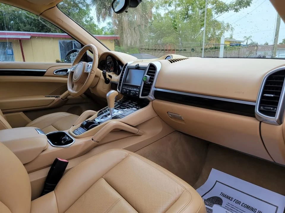 2012 Porsche 958 Cayenne - Image 8 of 15