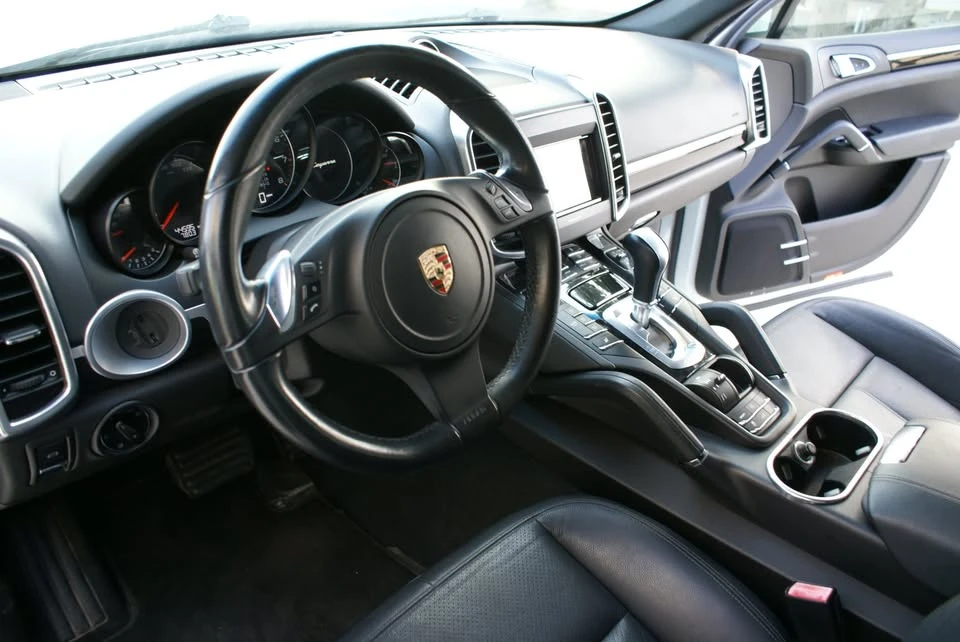 2012 Porsche 958 Cayenne - Image 14 of 16